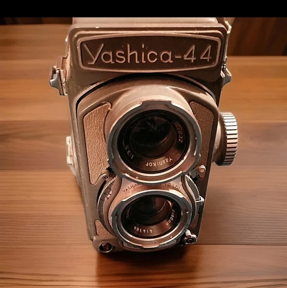 Vintage Yashica-44 Classic Camera